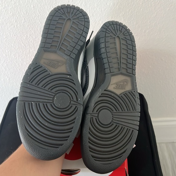 Nike Dunks Low LX sneakers black grey silver glitter size 7 womens athleisure - Picture 8 of 13